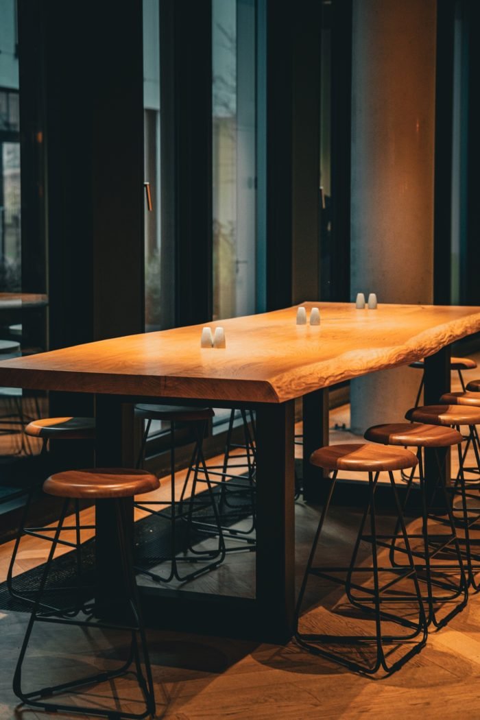 werksviertel hochwertiger holztisch